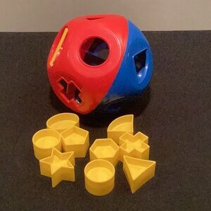 Tupperware sorting kids ball